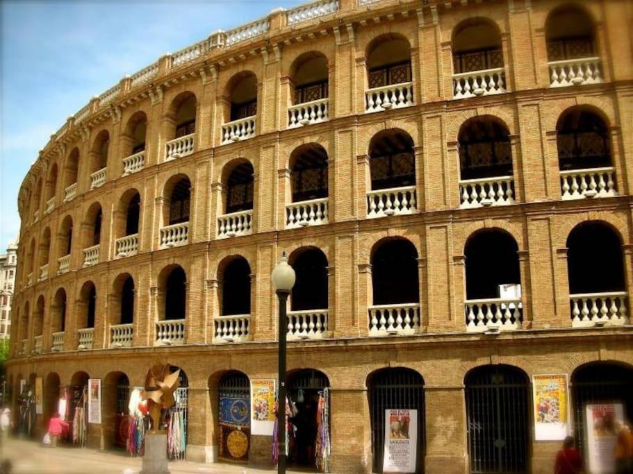 Exclusivo Apt. En Centro Historico - Ac - Wifi Valencia Buitenkant foto